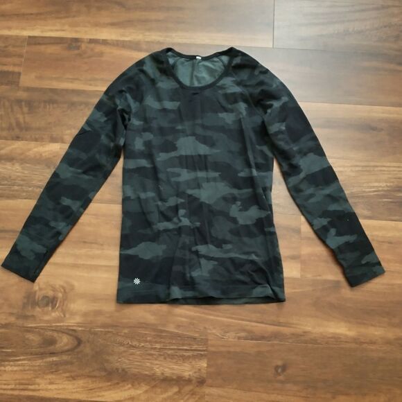 Athleta Speedlight Camo Long Sleeve Shirt small - Picture 3 of 4